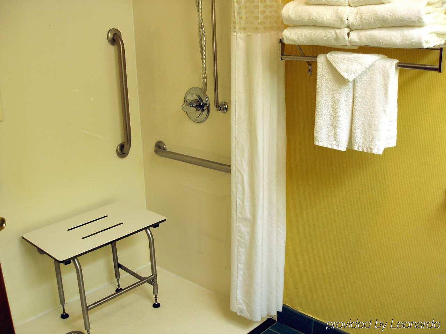 Hotel Hampton Ky 3*